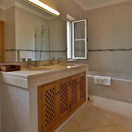 Vila Varandas Do 5 Bedroom Private Pool Table Tennis *